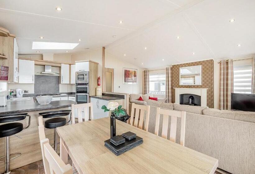 منتجع Brighouse Bay Holiday Park