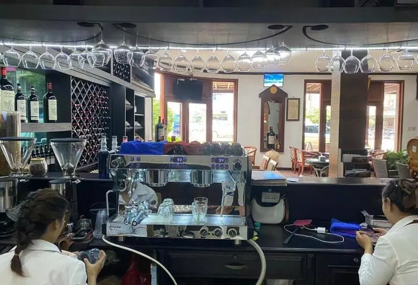 Subinh Hotel And Restaurant