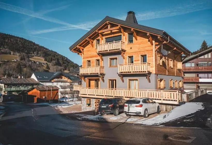 Aamiaismajoitus (B&B) Chalet Charming B And B