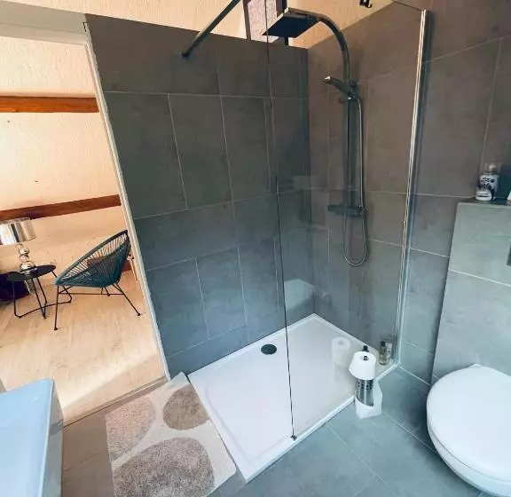 Aamiaismajoitus (B&B) Studio Au Bord De La Forêt De Perseigne