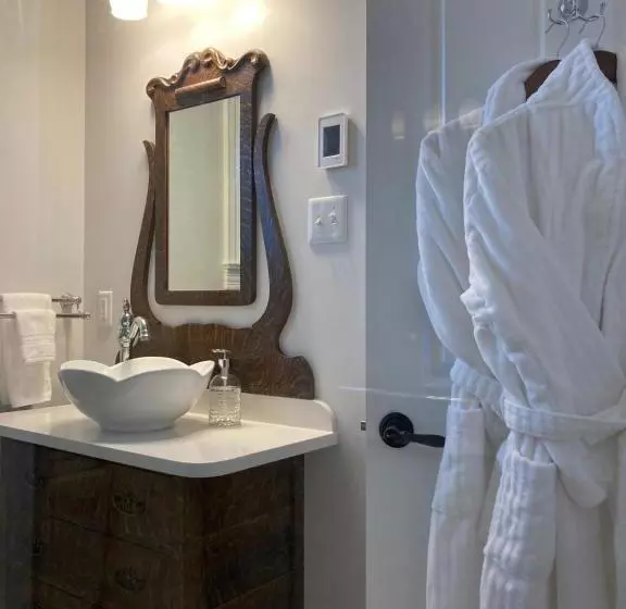 Aamiaismajoitus (B&B) The Red House Fredericton