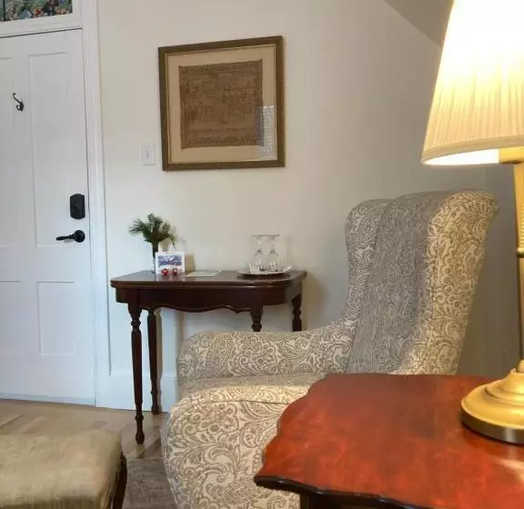 Aamiaismajoitus (B&B) The Red House Fredericton