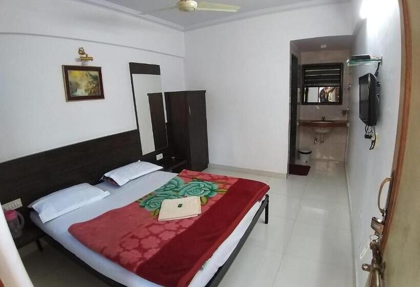 هتل Ajinkya Niwas