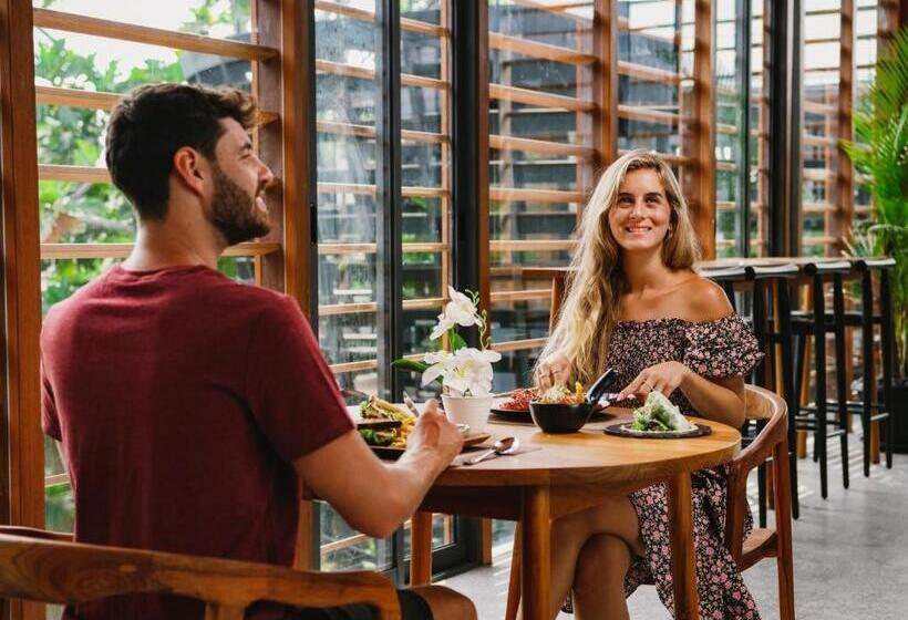 호텔 Canggu Cabana Resort & Spa By Ini Vie Hospitality