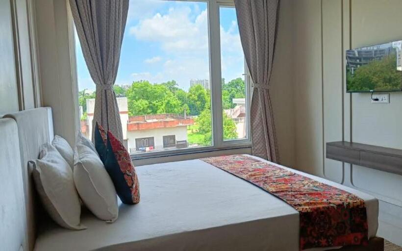 酒店 Hhw Buddha Lineage