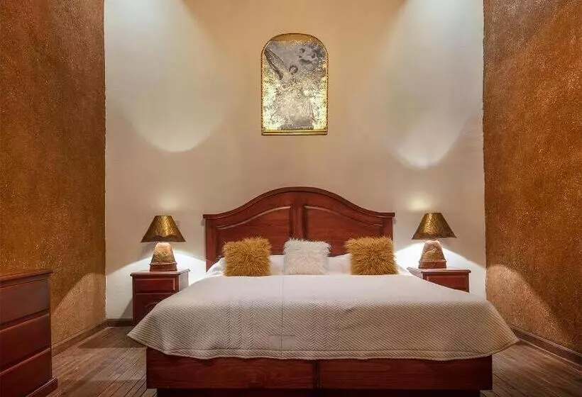 Hotelli La Casa De Don Vasco