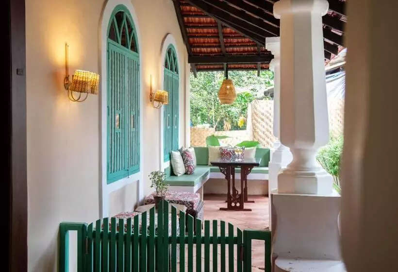 ホテル Lamrin Ucassaim Goa A 18th Century Portuguese Villa