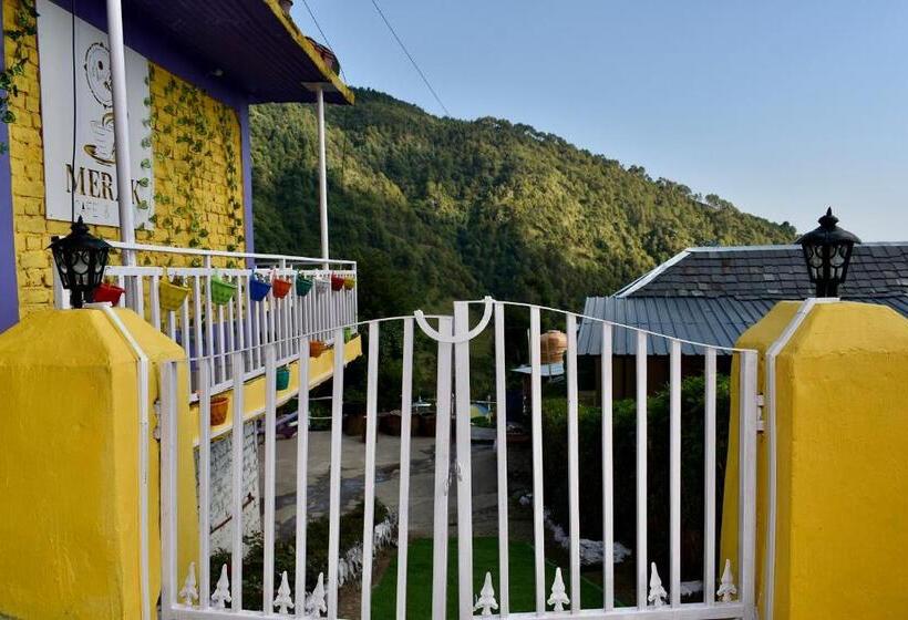 فندق Merak Cafe & Stay