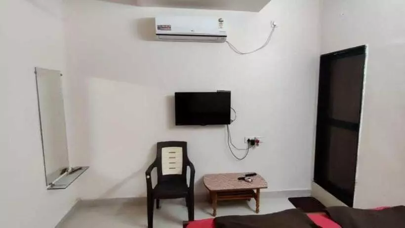 ホテル Oyo 81182 Aashirvaad Lodge