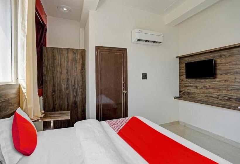 ホテル Oyo Flagship Palacio Inn