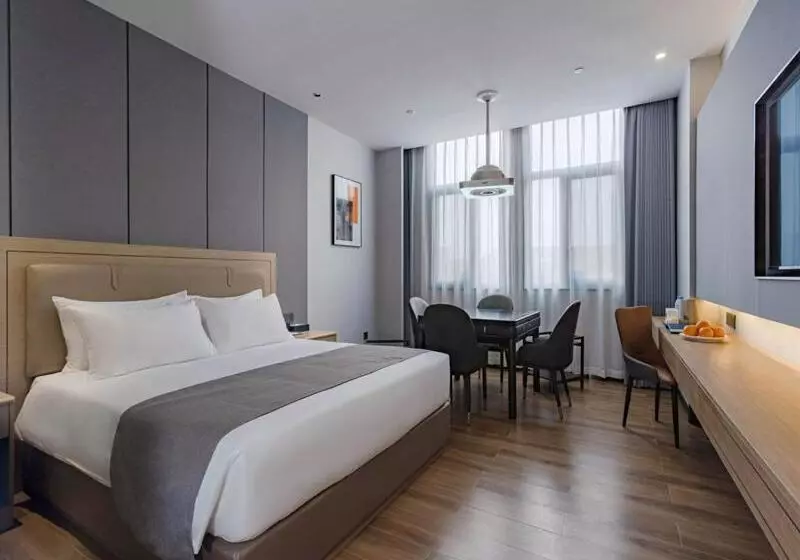 Lanou Hotel Qianjiang High Speed Railway Station Lobster City