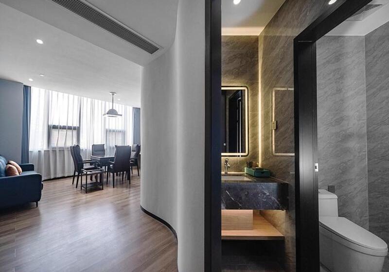 Lanou Hotel Qianjiang High Speed Railway Station Lobster City