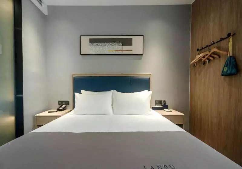 Lanou Hotel Qianjiang High Speed Railway Station Lobster City