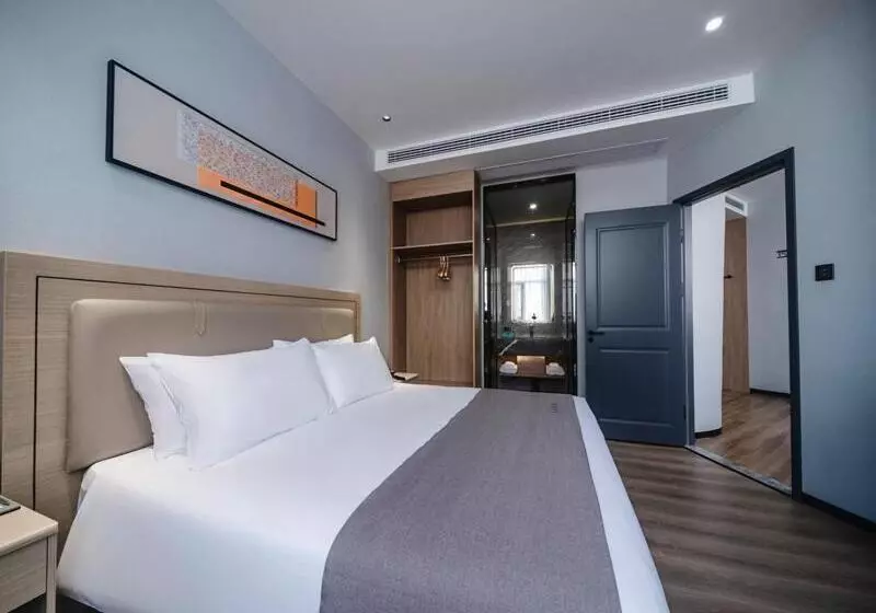 Lanou Hotel Qianjiang High Speed Railway Station Lobster City