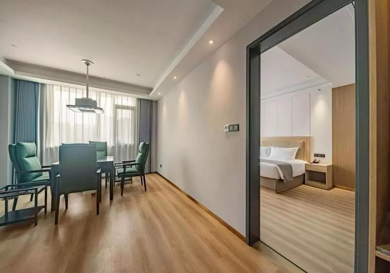 Lanou Hotel Qianjiang High Speed Railway Station Lobster City