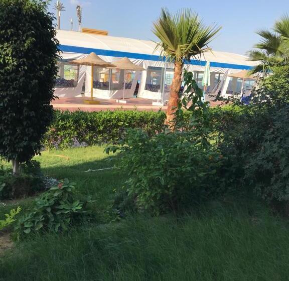 هتل بورتو السخنه ترحب بكم   Aprag Porto Alsokhna