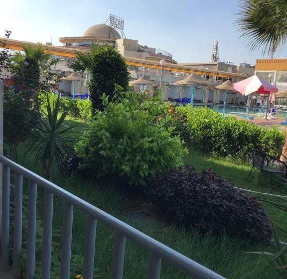 هتل بورتو السخنه ترحب بكم   Aprag Porto Alsokhna