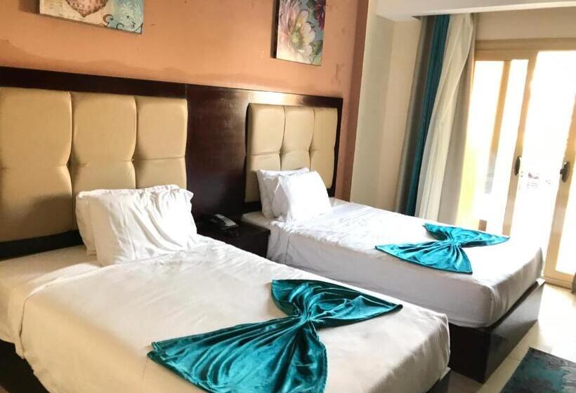 هتل بورتو السخنه ترحب بكم   Aprag Porto Alsokhna