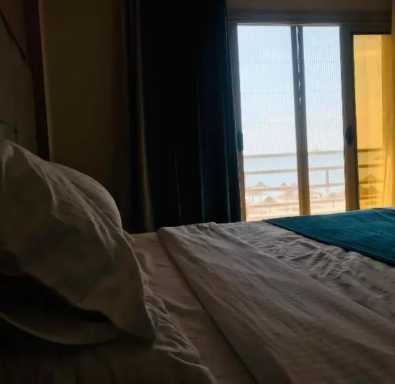 هتل بورتو السخنه ترحب بكم   Aprag Porto Alsokhna