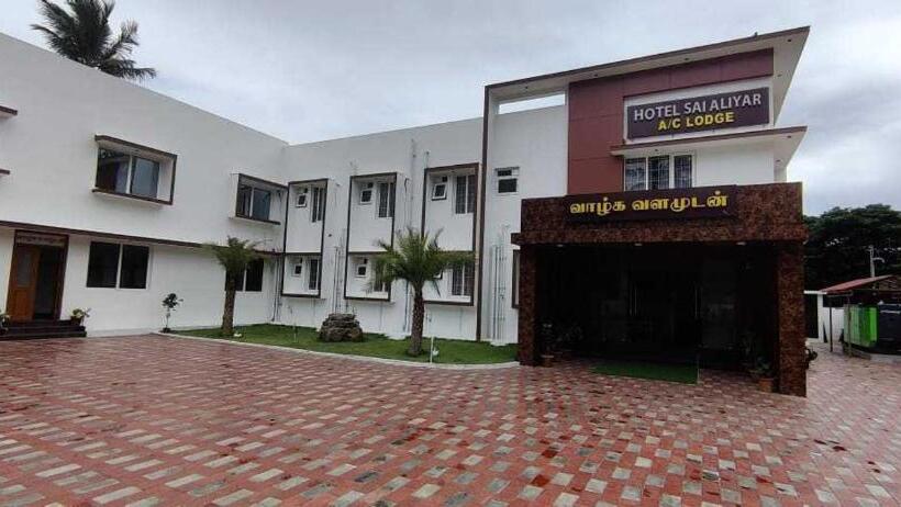 Oyo Flagship Hotel Sai Aliyar