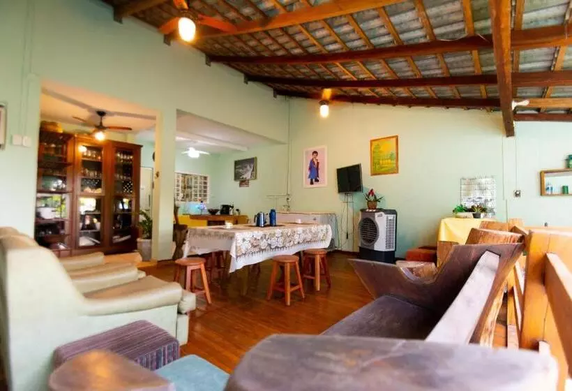 Majatalo Hostel Dikasa