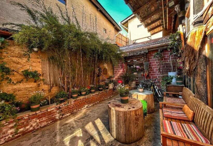 Tavern Hostel仁和客栈