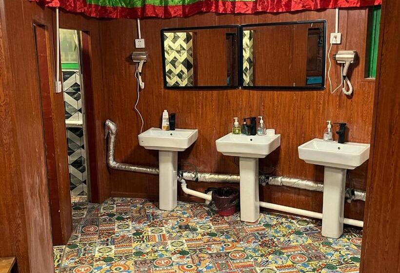 Tavern Hostel仁和客栈