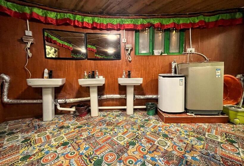 Tavern Hostel仁和客栈