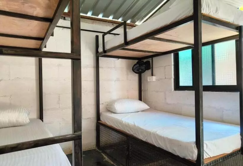 12 Monks Hostel