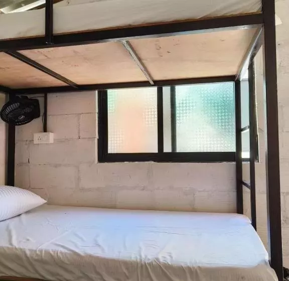 12 Monks Hostel