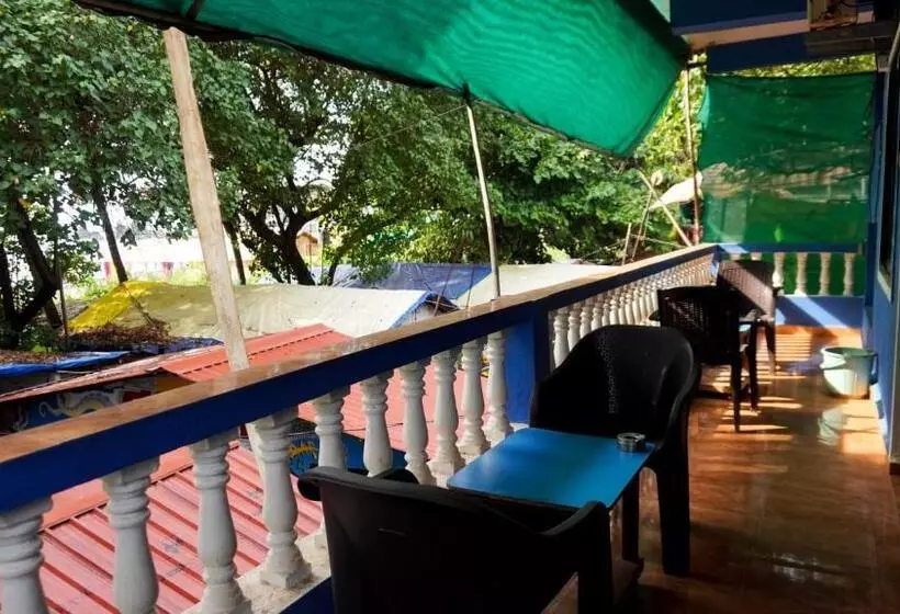12 Monks Hostel