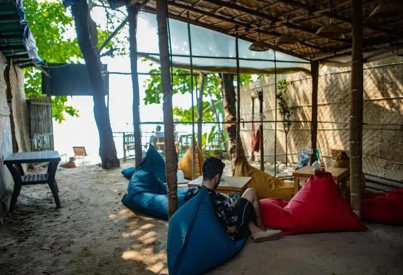 12 Monks Hostel