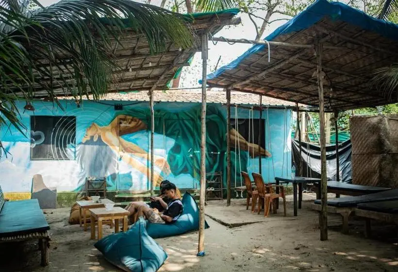 12 Monks Hostel