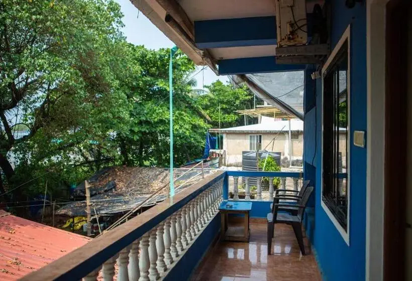 12 Monks Hostel