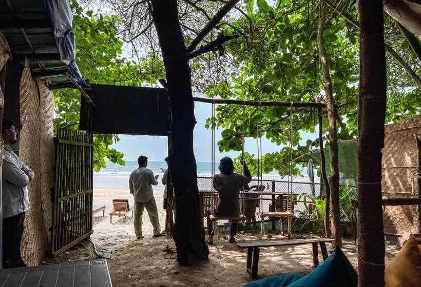 12 Monks Hostel
