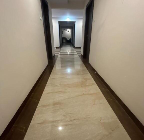 Collection O 80999e Hotel Stay