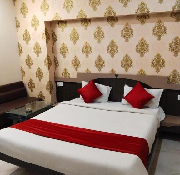 Collection O 80999e Hotel Stay