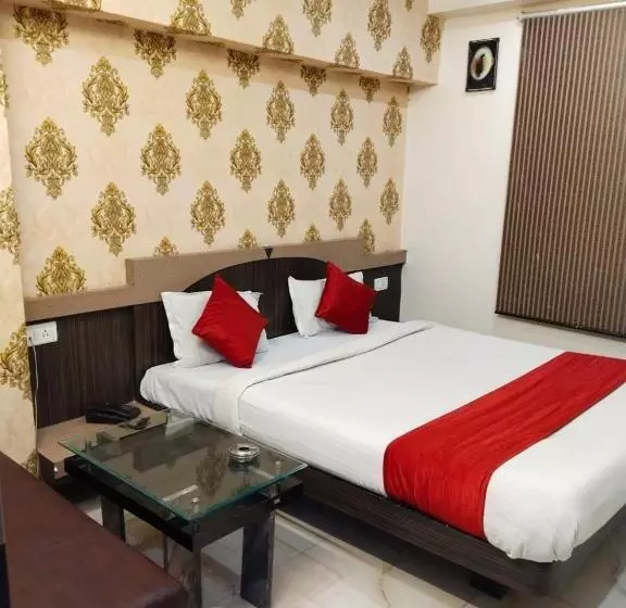 Collection O 80999e Hotel Stay