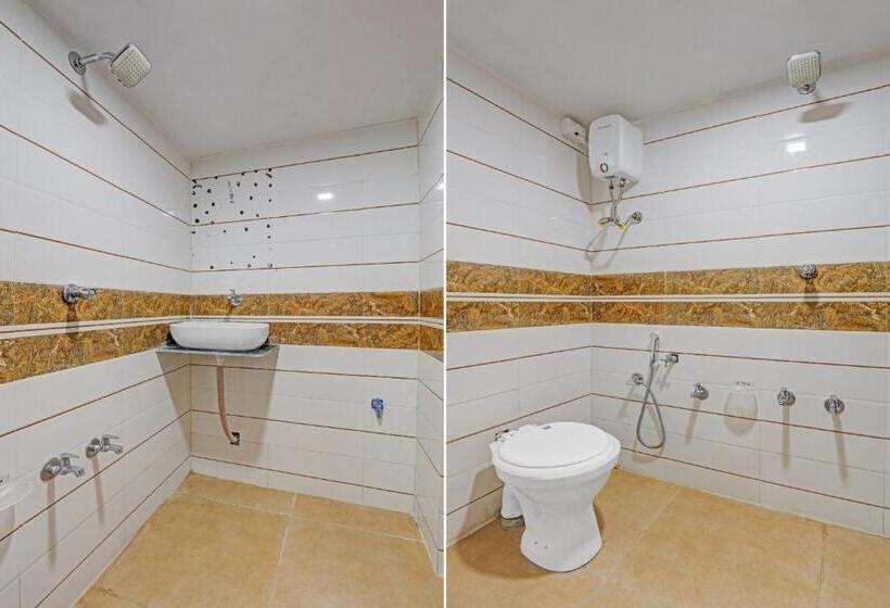 Flagship Hotel Angan