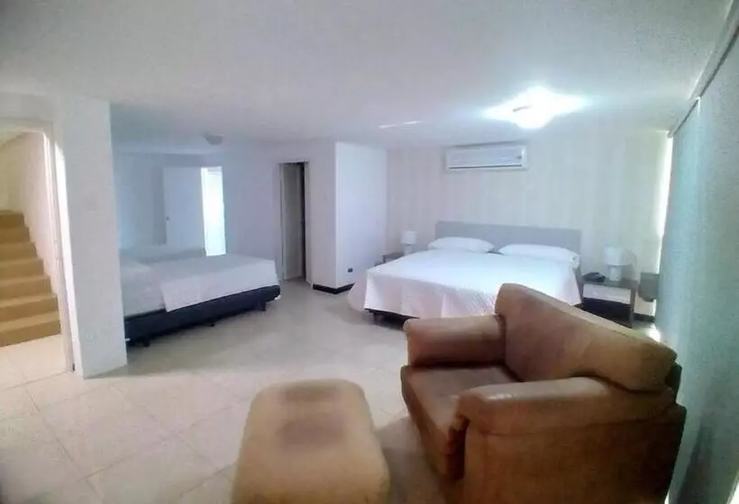 ホテル Ejecutivo Portoviejo