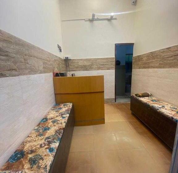 酒店 Oyo 81028 Lohiya Residency