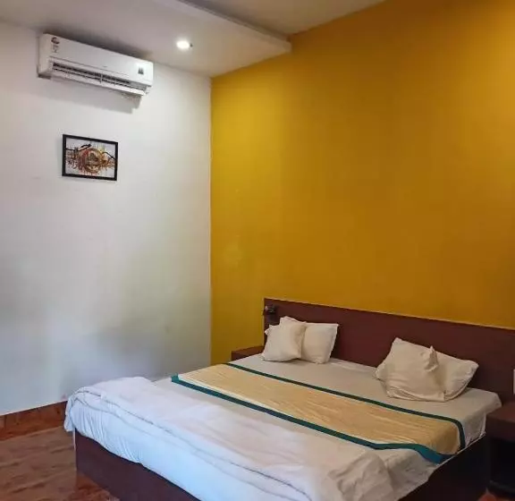 Hotelli Royalstar Resort