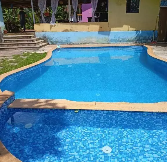 Hotelli Royalstar Resort