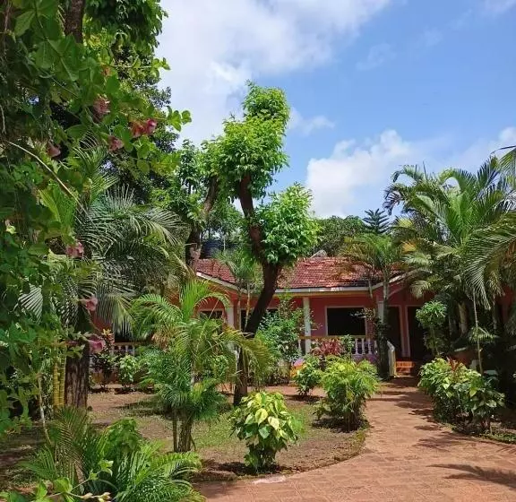 Hotelli Royalstar Resort