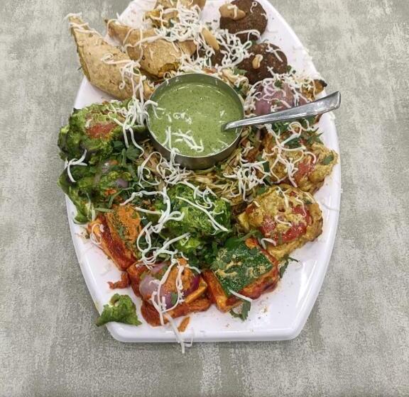 Отель Sweettime Restaurant And Banquet