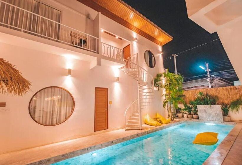 Szálloda Thandara ธันดารา เกาะล้าน