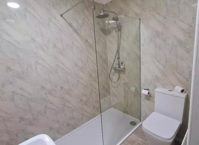 Hotelli The Beath Inn