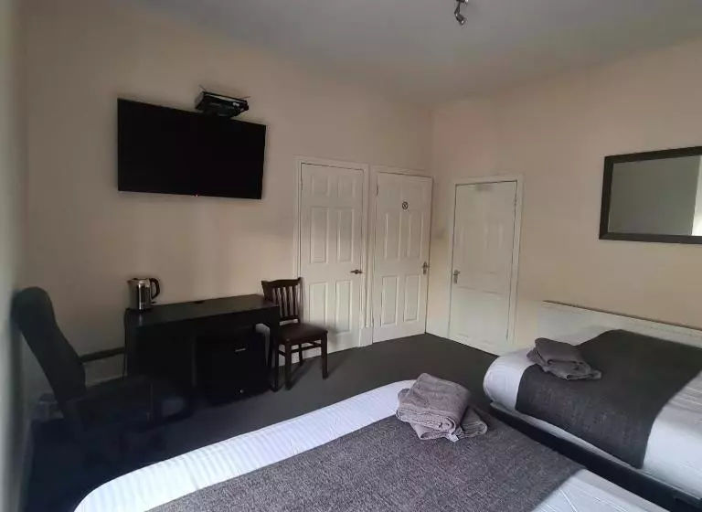 Hotelli The Beath Inn