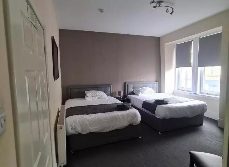 Hotelli The Beath Inn