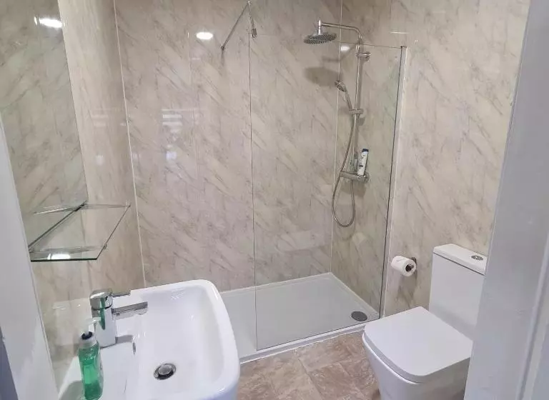 Hotelli The Beath Inn